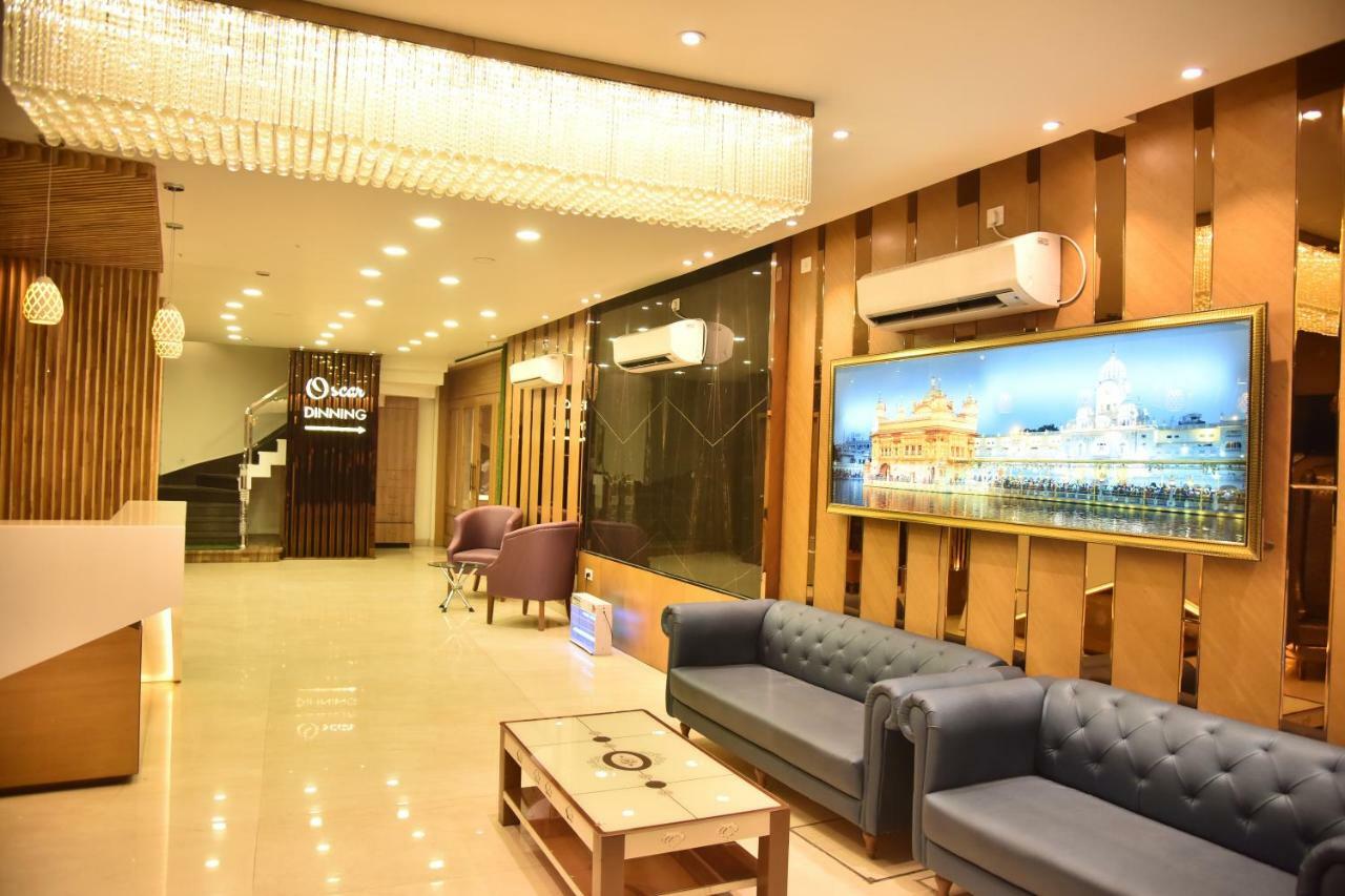 Hotel Oscar Amritsar Esterno foto