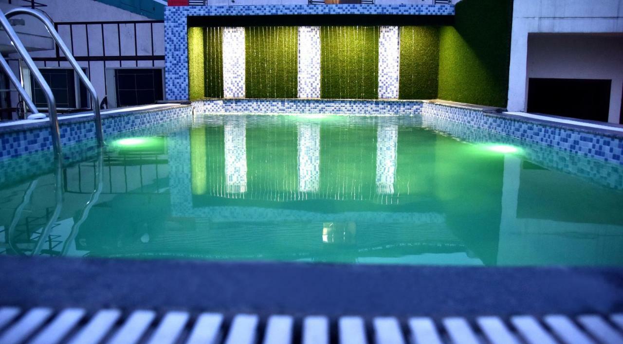 Hotel Oscar Amritsar Esterno foto